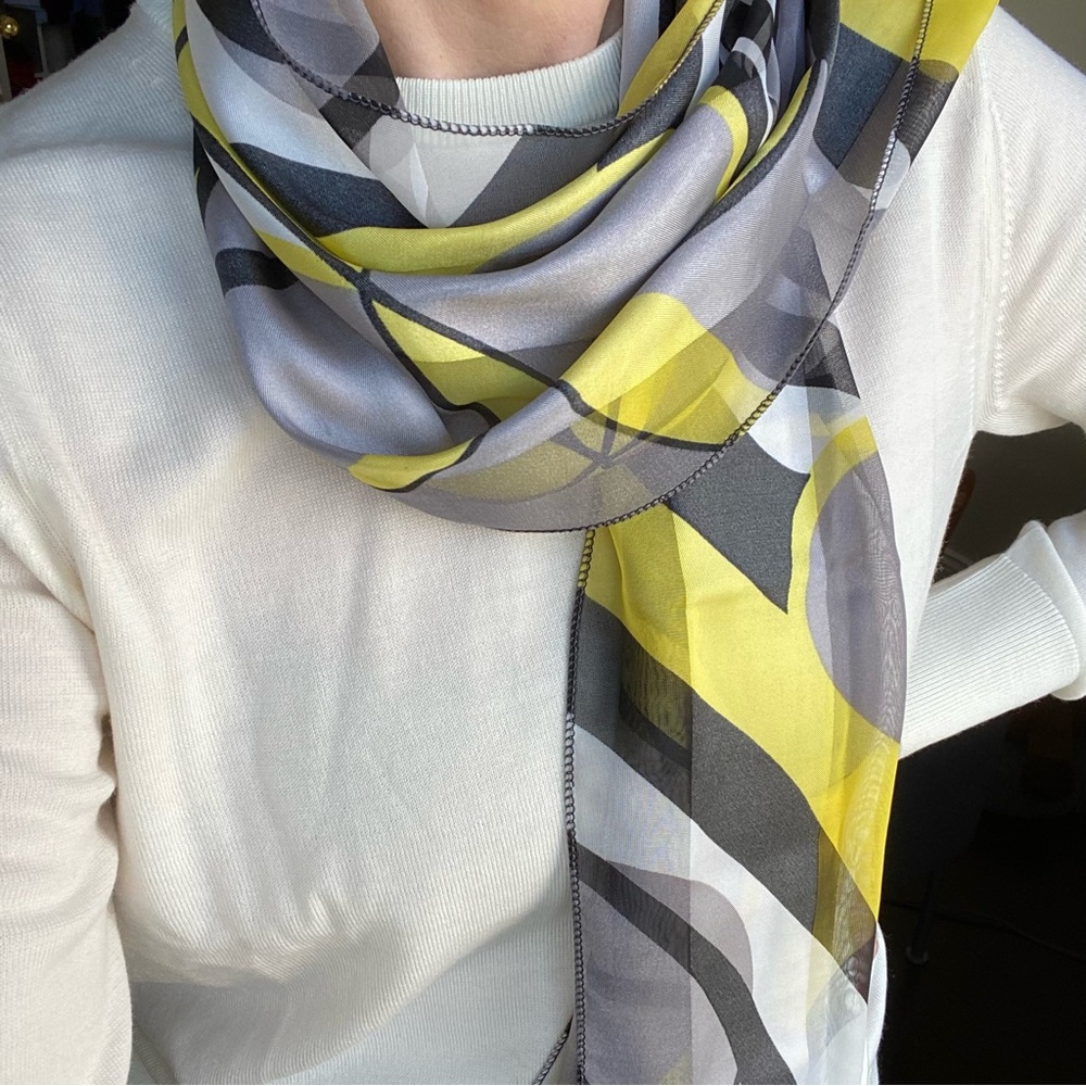 Rectangle scarf - Picture 4 of 5